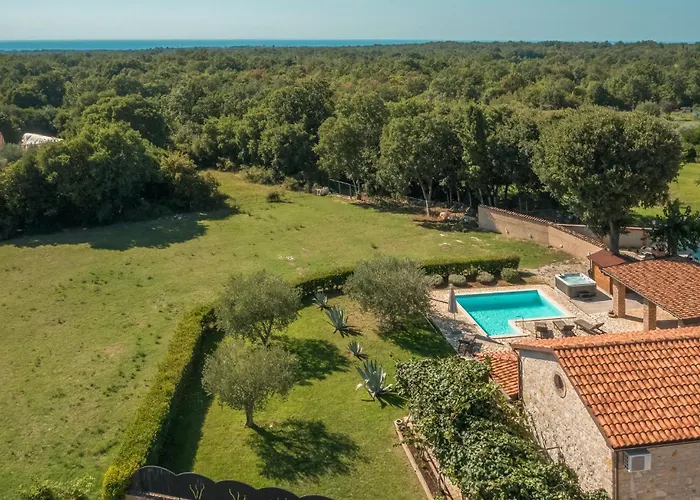 Stunning In Nyaraló Poreč