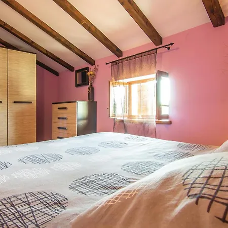 Cozy In With Jacuzzi Holiday home *