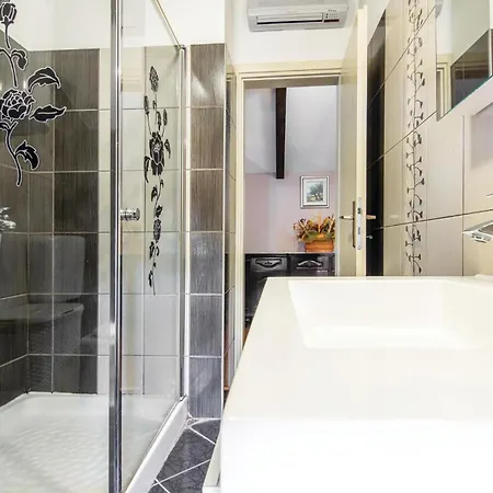 Cozy In With Jacuzzi Porec