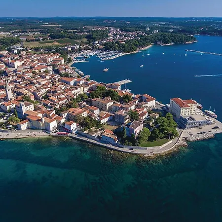 Holiday home Cozy In With Jacuzzi Porec
