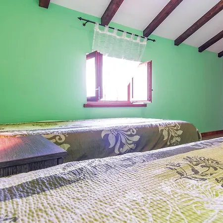 Awesome Home In Porec *